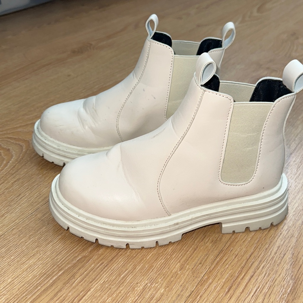 Off White Boots
